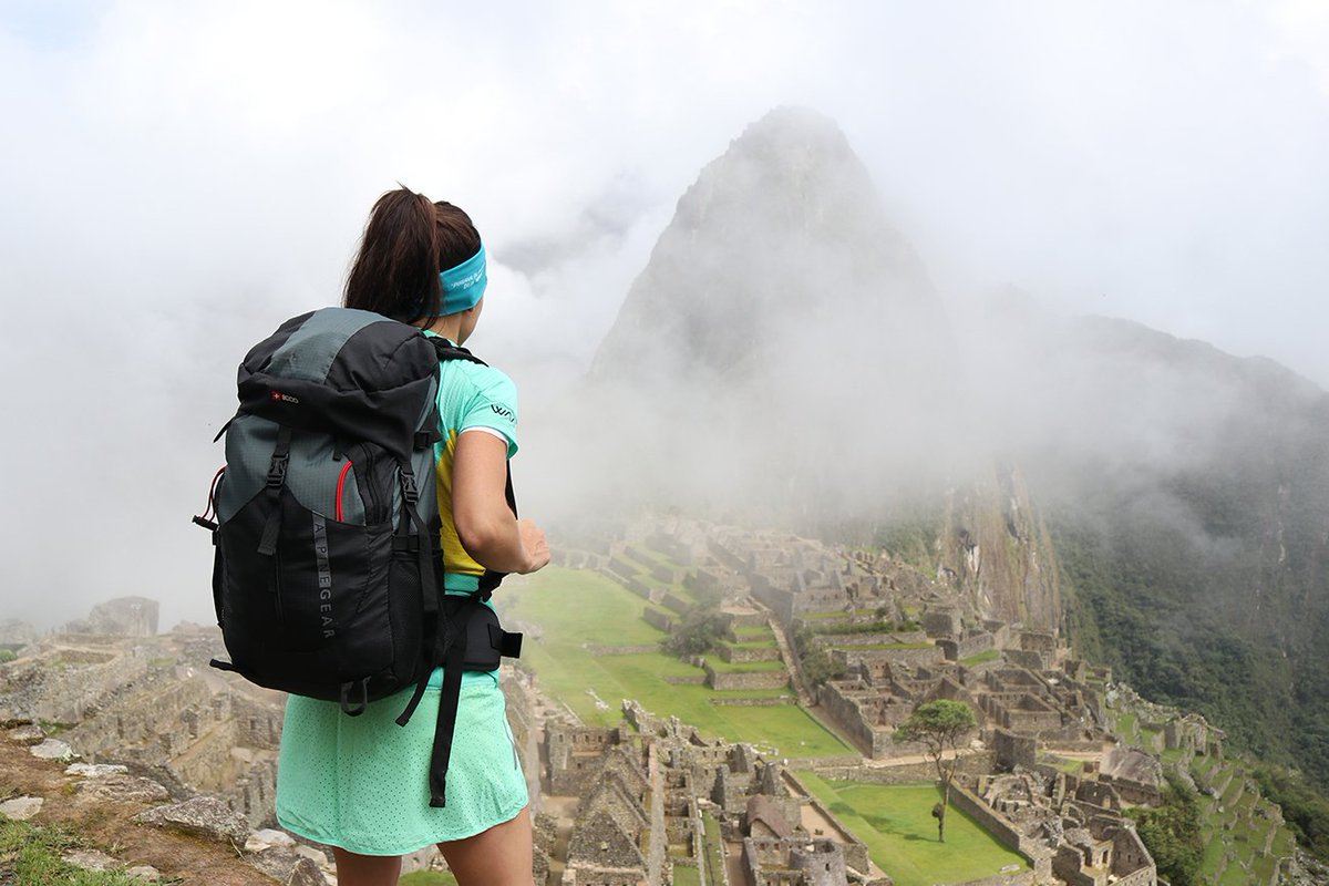 mas_8000's tweet photo. Maigua Ojeda nos habla de los diferentes lugares que ha conocido este año y le han marcado. De todas las aventuras que ha vivido y de su último viaje en Perú. ¡Gracias por compartir todas estas experiencias con +8000! ❤ #8000enruta #LOBXS
➡ https://t.co/iniMU2ooBw https://t.co/xxpSWCCunk