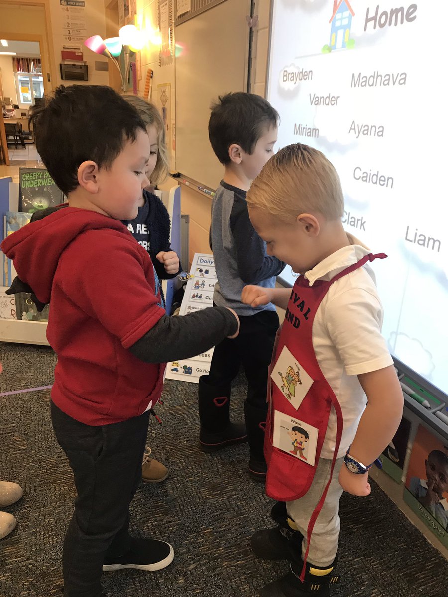 StaceyDorman3's tweet photo. Starting a new peer greeting program today in preschool.....
#VanAllenPride #FriendshipGoals #peersupport https://t.co/faVVCywCNM