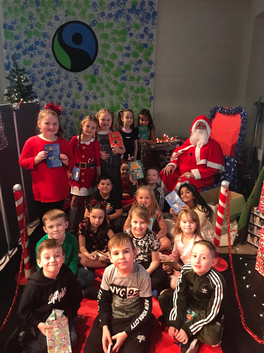 StBernardsPS's tweet photo. Our special visitor arrived this afternoon!!! We were all delighted to have a visit from Santa!! ๐
๐ปโค๏ธ๐๐ #classparties #presents #singing #dancing https://t.co/6XwQYJSCH0