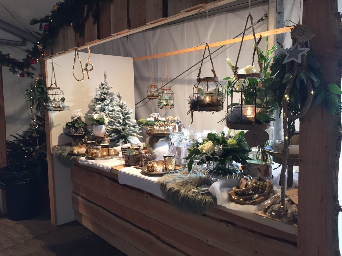 Vandaag supergezellige kerstmarkt bij <a href="/unigarantnl/">Unigarant</a>