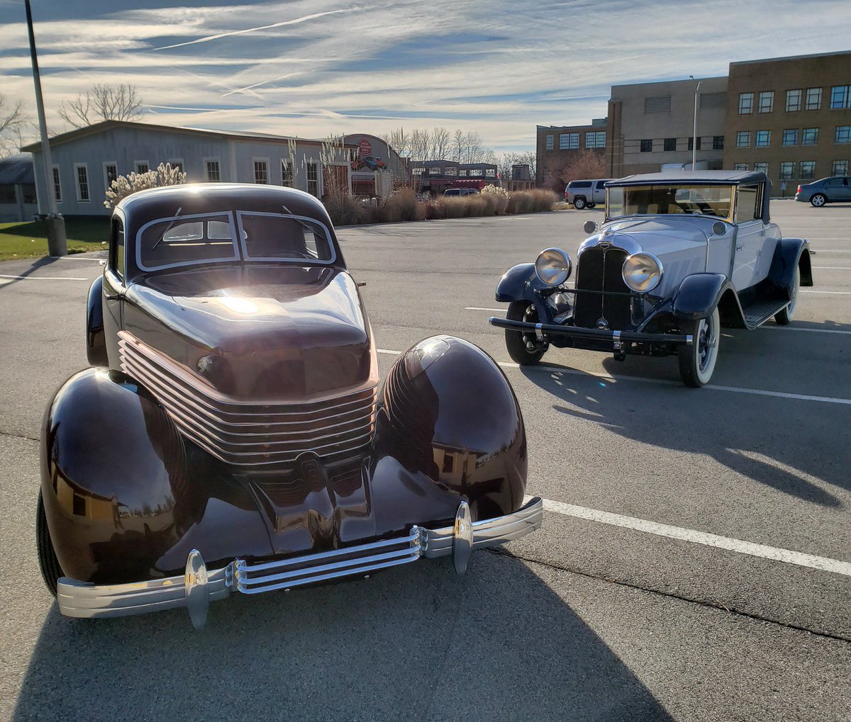 ACDAM1974's tweet photo. You can expect these to return to the museum in January 2019! 1936 #Cord 810 #CoppertoneCord &amp; 1930 #Auburn #ClassicCars #ACDAM https://t.co/TEFbOiMUmB