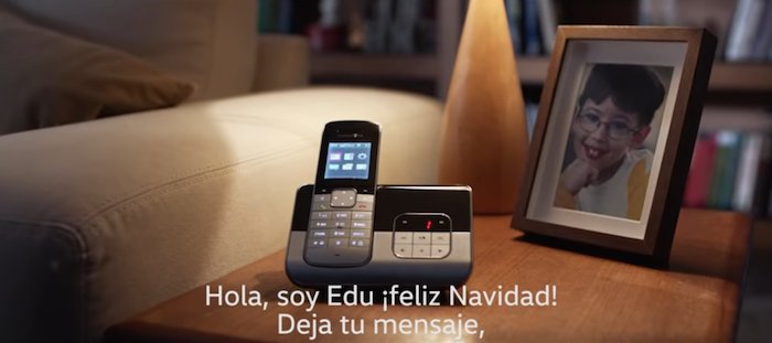 hellolikers's tweet photo. ¡Vuelve Edu!😱❤
“Hola, soy Edu, Feliz #Navidad”. Todos, en un momento u otro, hemos pronunciado esas palabras.🎄
Pero ahora, Edu ya no tiene que llamar por teléfono: ahora conduce un coche eléctrico de @VW_es.
https://t.co/Rrl1iQhm13 #HelloLikers https://t.co/VxccY0ullN