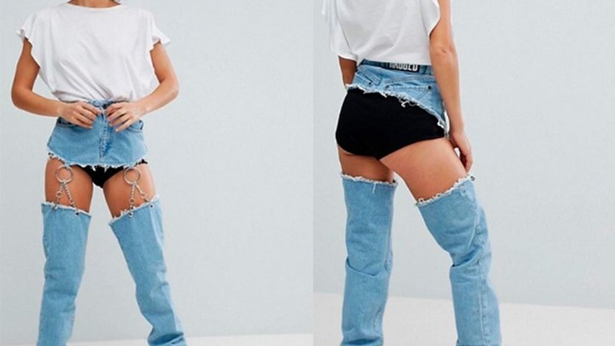 galanteboutique's tweet photo. denim-tong, bikini dress, duck tape swimsuit ect etc..Yes, these are really the strangest fashion items of 2018...
https://t.co/YMvBOoj5kj
#fashion #fashionweek #strangefashion #fashiondesigner https://t.co/aciwENEXHd