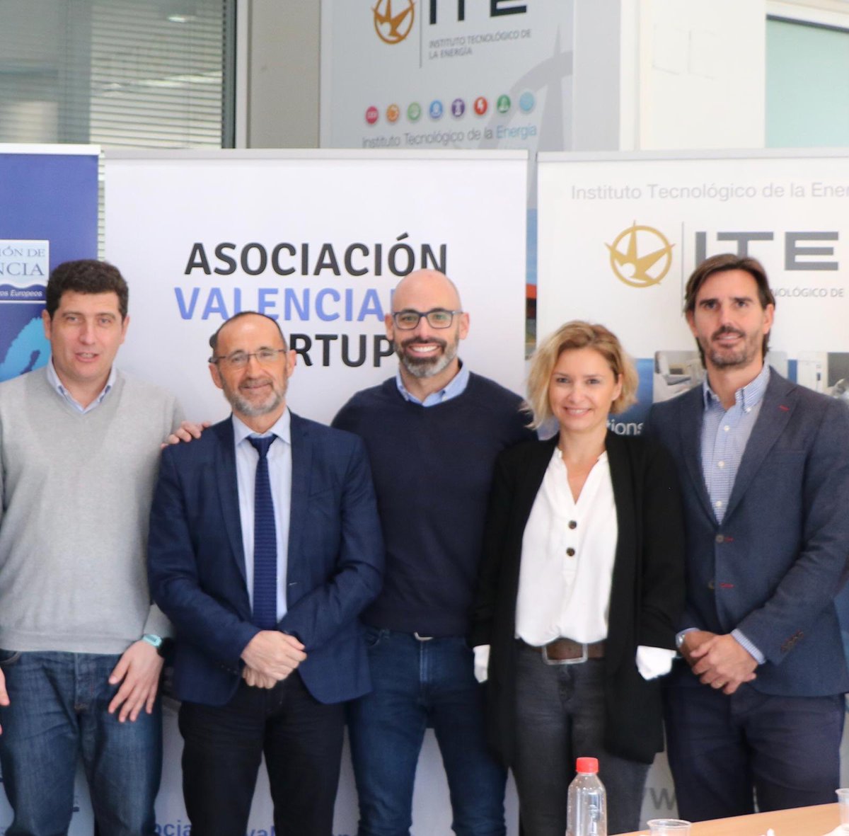 dipvalencia's tweet photo. 🗣 El diputado de Proyectos Europeos, @bnofuentes, participa en el ciclo “Diálogos Tecnológicos Innovación Abierta con Startups” organizado por #StartupVLC y @GVAivia, donde ha puesto en valor la experiencia de la @dipvalencia en el campo de la innovación y gestión del talento 💡 https://t.co/TvCICGw7ua