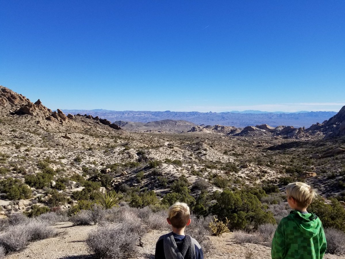 900xp's tweet image. Christmas Tree Pass Laughlin NV