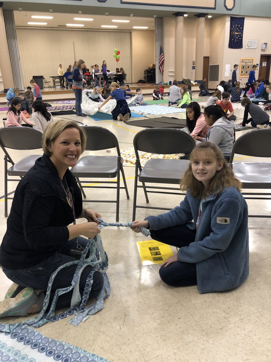 tiffani_pettit's tweet photo. So much fun this morning! #soarinstation5 #tscschools https://t.co/n5wwFwiTsT