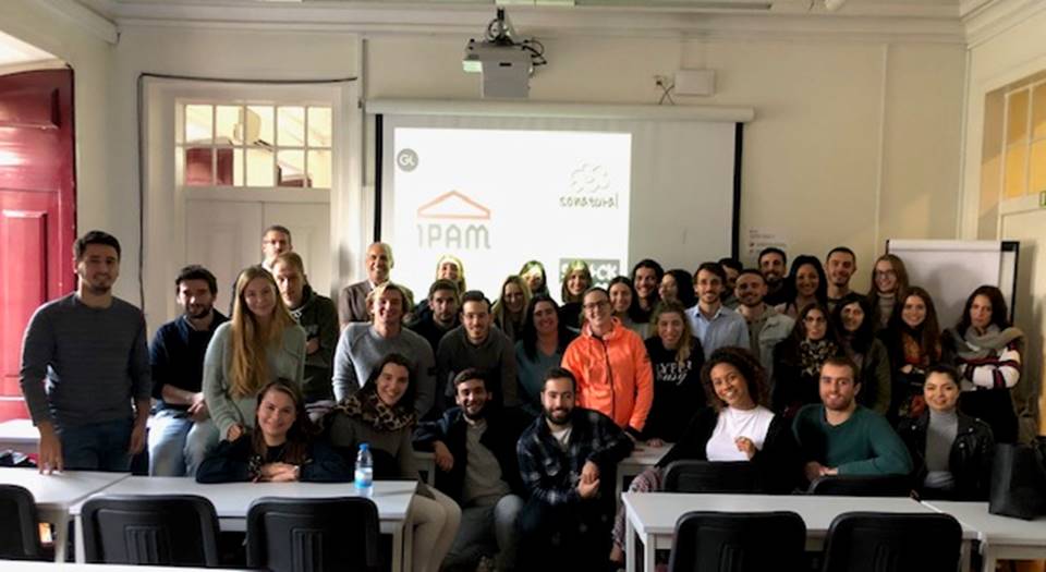 IPAMmktnet's tweet photo. EXPERIENCES FROM INSIDE

Enquadrado na unidade curricular Marketing Estratégico, do Mestrado em Gestão de Marketing, decorreu no passado dia 17 de dezembro um seminário sobre a estratégia de expansão da marca SoNatural.

#ipamlisboa https://t.co/tIahxWYz7F
