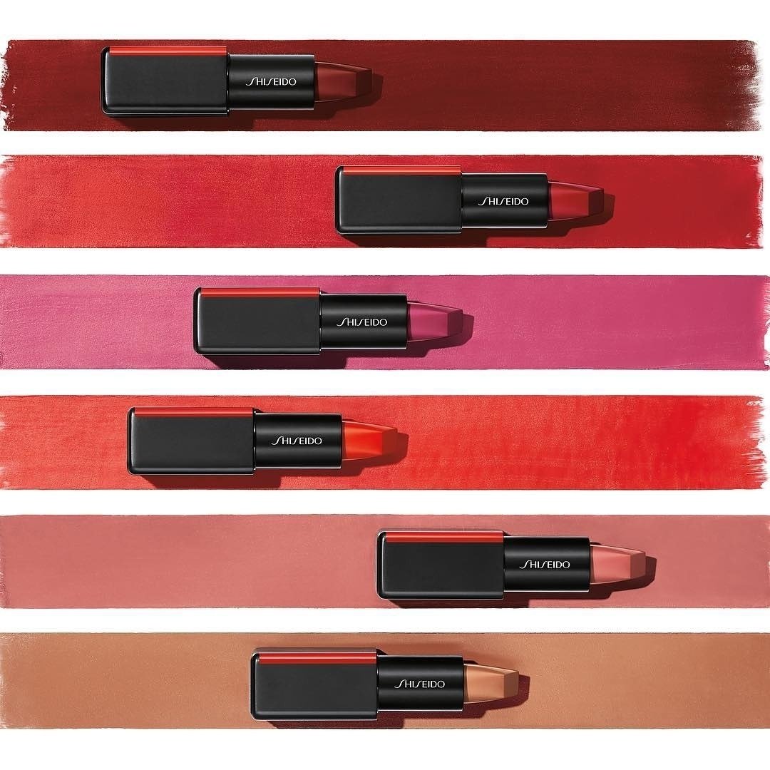 ParisGallery's tweet photo. Experience the next generation of matte: ModernMatte Powder Lipstick. This revolutionary formula offers balm-like comfort and intense, opaque color that never quits.
.
.
#lipstick #beauty #shiseido #makeup #MatteLipstick #trendycolor #stylishlipstick #parisgallery https://t.co/HOWt207Zxu