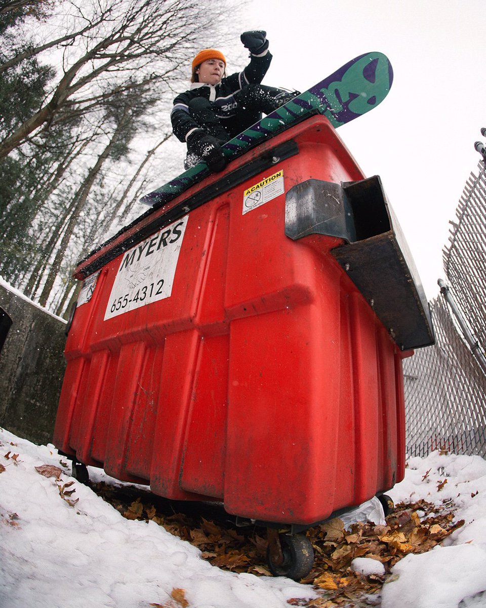 Maggie Leon trash bashin' in Vermont. 📷: Ashley Rosemeyer #BurtonGirls #GetDownRiseUp