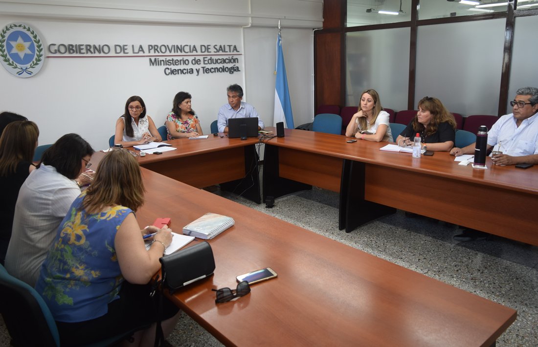Conectados_Arg's tweet photo. Balance positivo de #ConectadoSalta 18. Más de 2500 personas fueron capacitadas en convivencia digital, grooming, ciberbullying, sexting y ciberseguridad.
Buena articulación entre el Gobierno de Salta @fedexdada y el Municipio @GustavoSaenzOK @emilcemaury https://t.co/SCQpeKlfAj https://t.co/R4LLRUpGmU