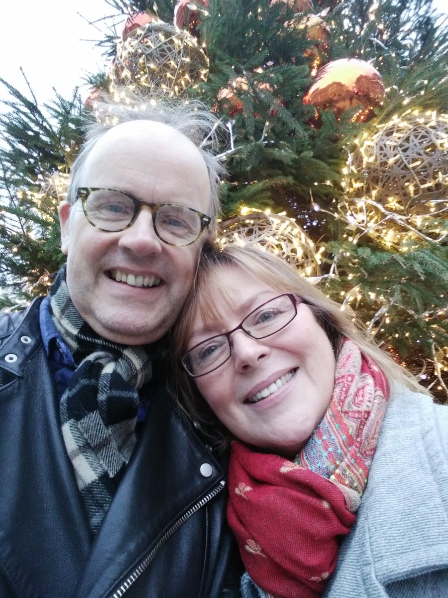 alanvicary's tweet image. Out and about. Christmas shopping. #Merry #Chrismaselfie