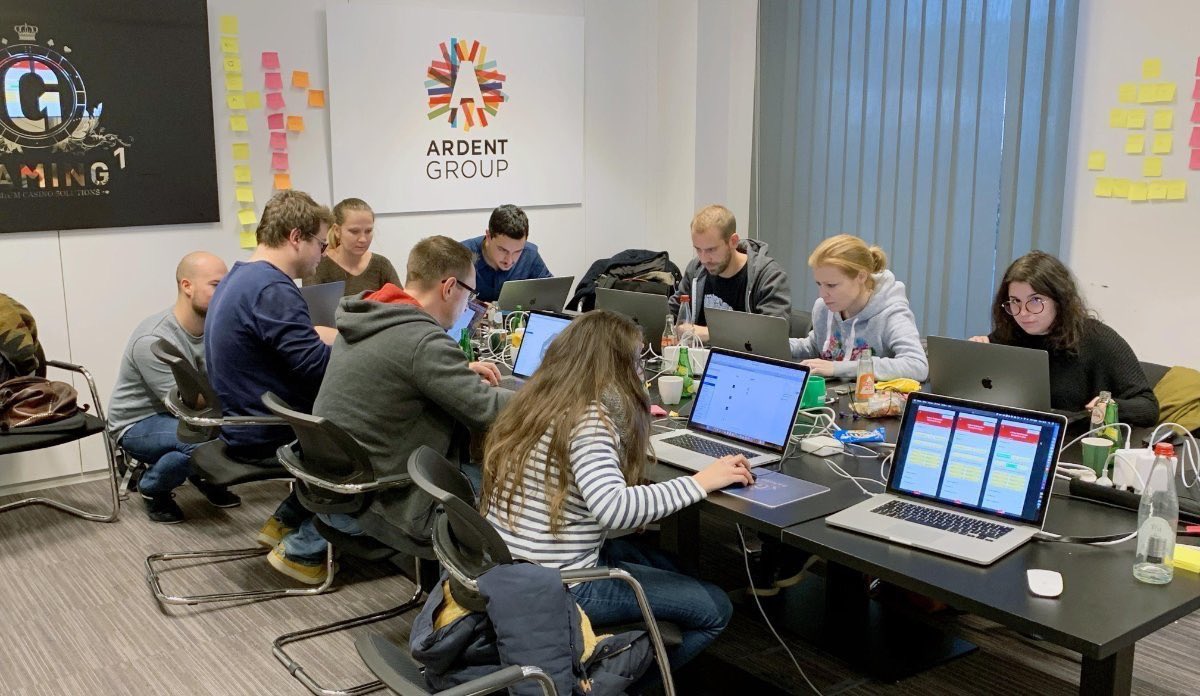 Basti Ui ✌️ tweet media