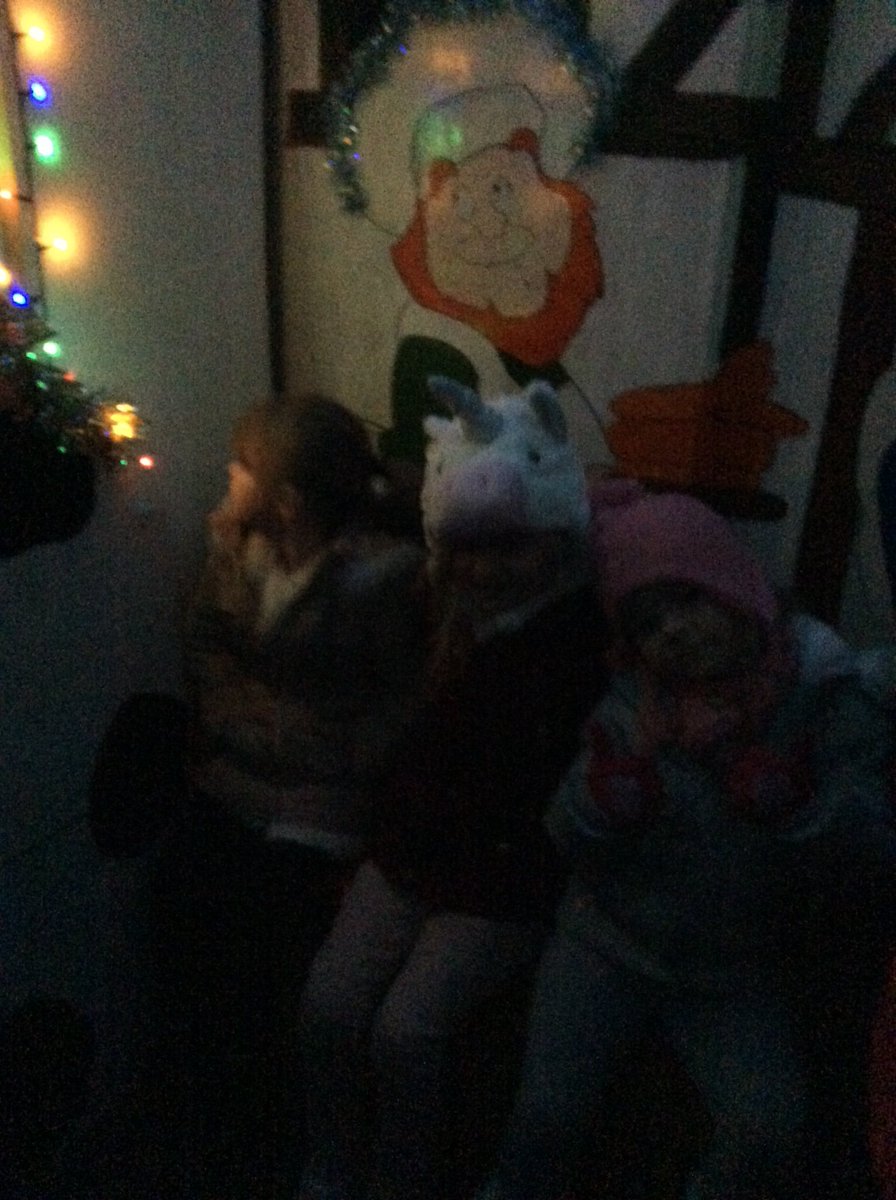 EYJesmondG's tweet photo. We had a fun day at Tweddle farm. We had a tractor ride, met Santa and fed the animals! #wehadfunatthefarm #welovesanta https://t.co/u4ILi22asw
