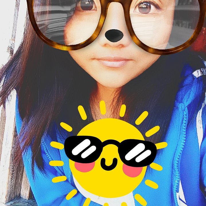 AnneComising's tweet image. Can we be close friend?☺