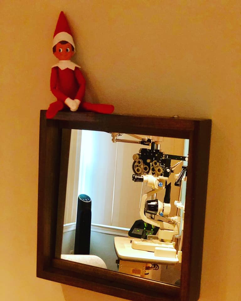 LeetEyeCare's tweet photo. Our Elf is always watching...watching the time go by that is...is it 5 o'clock yet?!

#leeteyecare #elfontheshelf #capegirardeau #jacksonmo #5oclocksomewhere https://t.co/t7NfCaGeOu