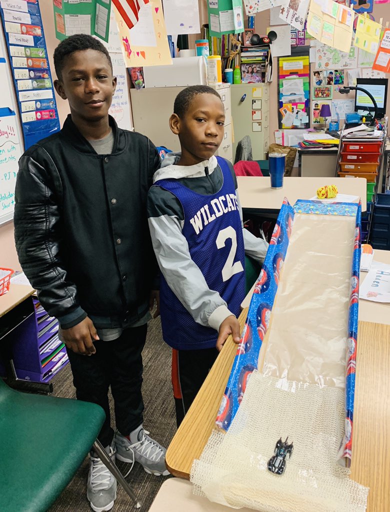 HE_Room501's tweet image. Working on Santa’s take-off / landing strips, Day 2! #helpsanta @HumbleISD_HE @Humble_Science
