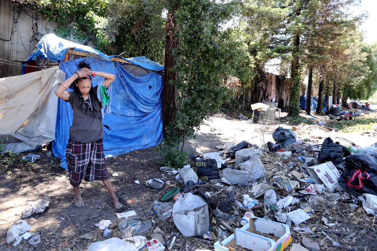 EdClendaniel's tweet photo. The best holiday gift of 2018 for Santa Clara County? Measure A, the $950 million bond measure to build 4,800 housing units for the homeless is working. https://t.co/RZw1j26FHU https://t.co/Lc3vL3gi6K