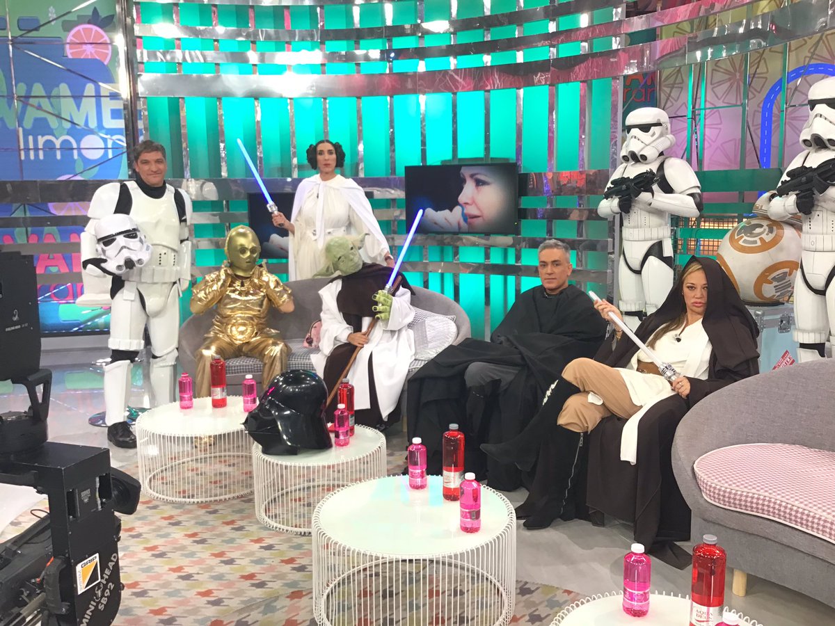 Para mí, esto es más grave que sonarse con la bandera o lo de Willy Toledo.