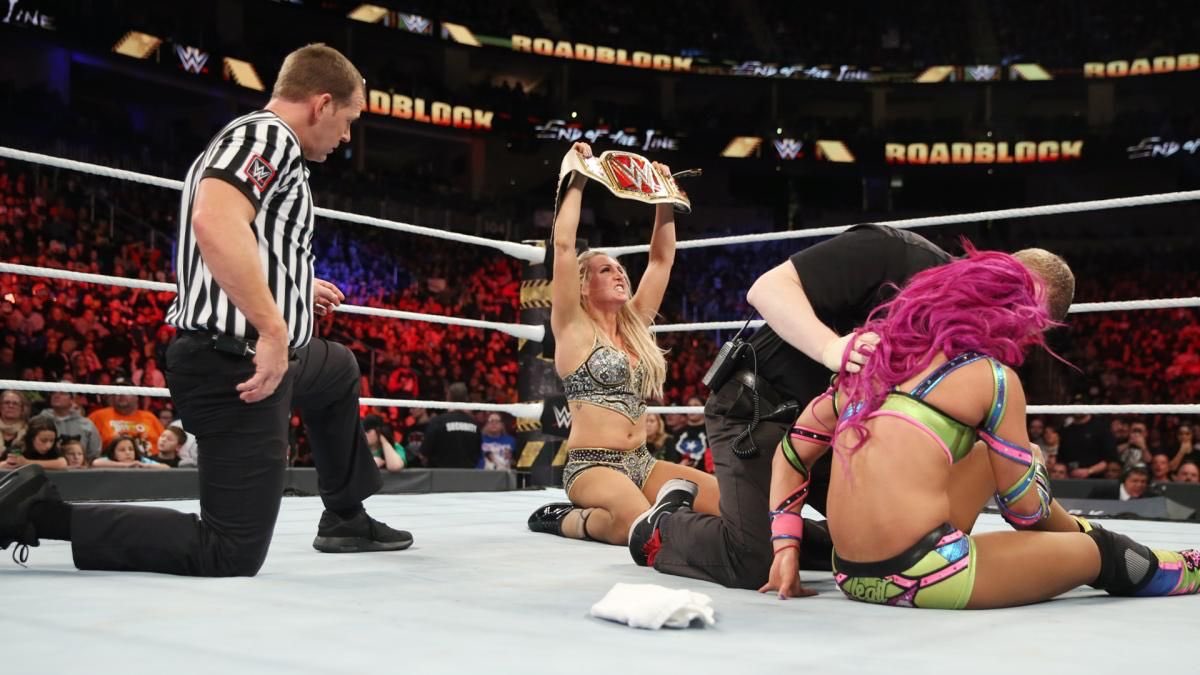 naocedes's tweet photo. Two years ago today, @MsCharlotteWWE defeated @SashaBanksWWE in a 30 minute iron man match to become a 4x Raw Women’s Champion at #RoadblockEndOfTheLine https://t.co/1gFFADcZRx