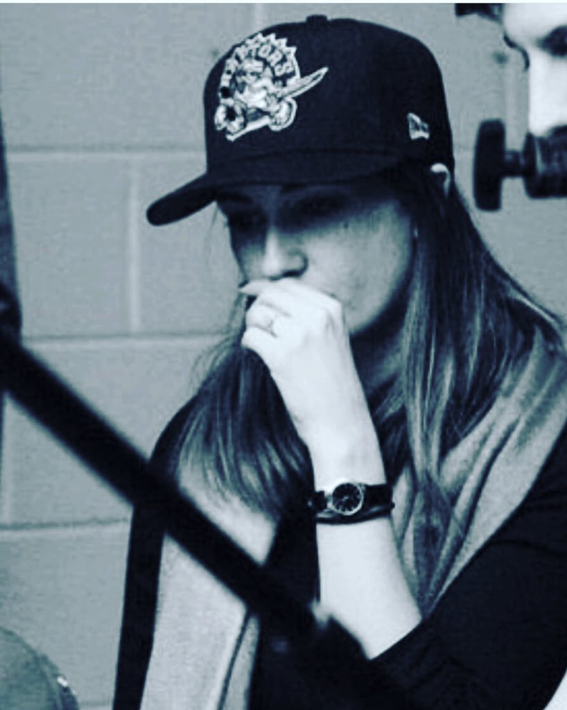 wynonnaearpmex's tweet photo. El look tan... π #DaddyKat πππ»
#Katbarrell
#WynonnaEarp
#WayHaught
#NicoleHaught
#Wynonnaearpmexico https://t.co/BGdXcdVMQB