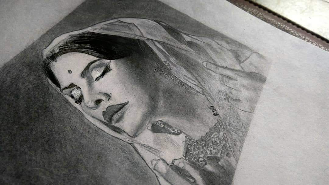 akash_yati007's tweet photo. "Come..let me show you how my pencil dance for Moon @jacquelinef143g
#dancingpencil #sketch #art #drawingsketch #Illustrations #sketchbooktour #creativeart #instaart #pencildream #artworks #artoftheday #instagoods #beautifulmoon #PhotoOfTheDay #cutemoon#jacquelinefernandez https://t.co/kQOx50ozn6
