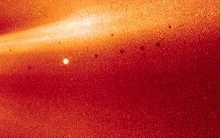 Invdes's tweet photo. Esta es la imagen del #Sol más cercana tomada nunca #video https://t.co/fYqNQdyOuc https://t.co/5PqoZM0VrO