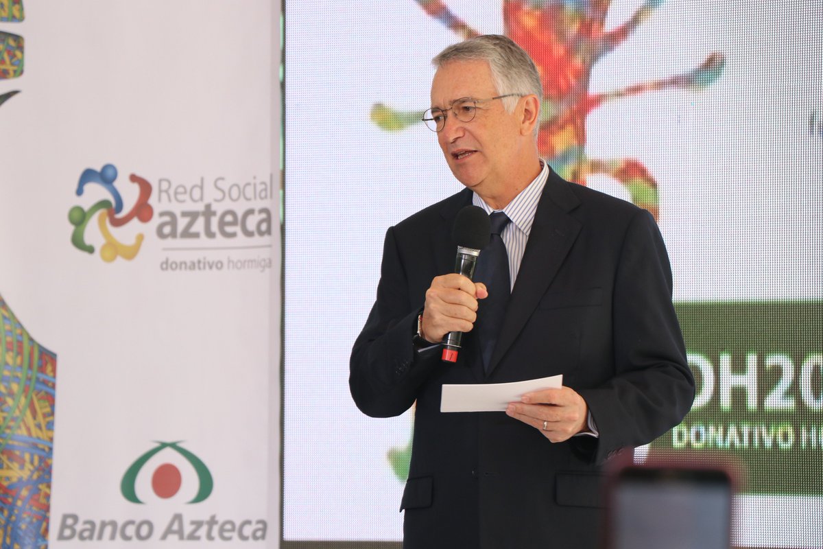 FundacionAzteca's tweet photo. ¡#RedSocialAz hace una gran labor con #DonativoHormiga2018 🐜❤️!
Somos una cadena de ayuda y, como las hormigas, trabajamos en equipo en pro de ayudar a quienes más lo necesitan. 😄 https://t.co/ofuYE2dDGh