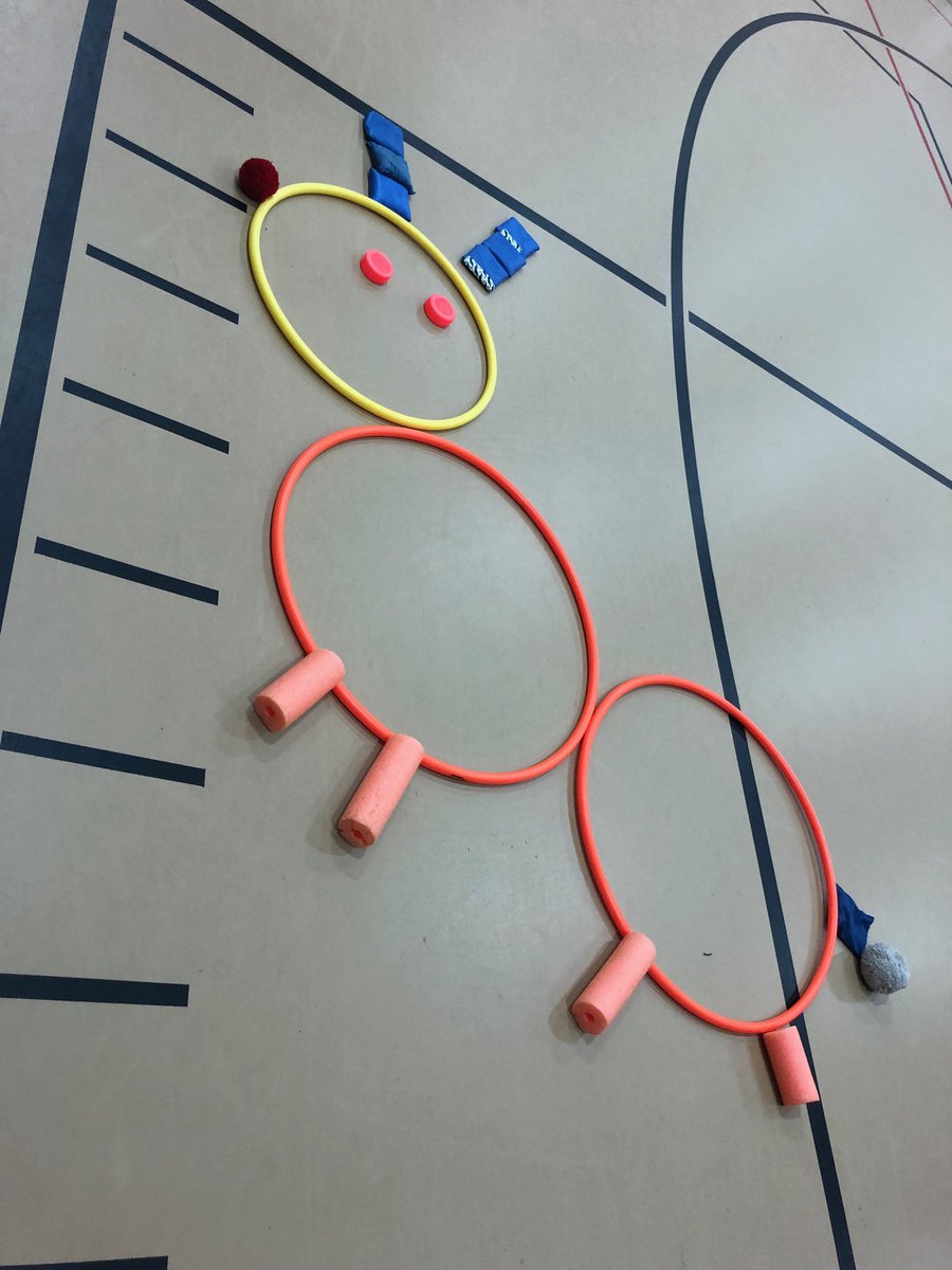 JuMcChesney's tweet photo. Building a reindeer or elf. In one case, both!! https://t.co/B9XxuJXjBQ
