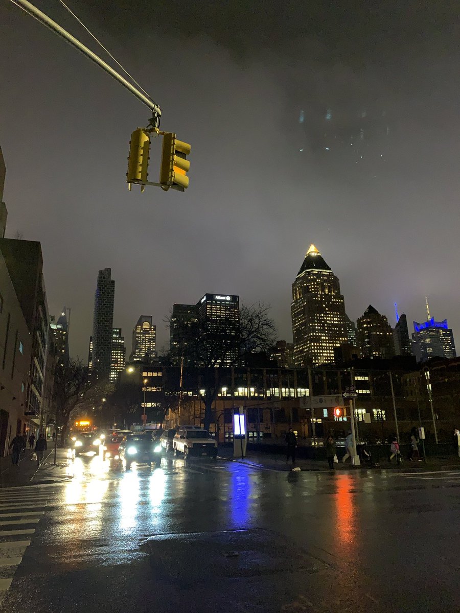 DAttico's tweet photo. #nyc this time of the year is cold and wet all the time, but damn she can be beautiful.  #nightphotography #untouchedphoto #shotoniphone #streetphotography #nycphotographer https://t.co/lTi9J4s9v3