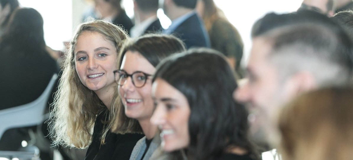 bbva's tweet image. 📢 BBVA junto a la @FUEONLINE ha lanzado #LiquidSystem, un programa formativo que busca especializar a estudiantes licenciados dentro del sector de la #banca, la transformación y la innovación ¿A qué esperas para apuntarte? ⤵️ bbva.info/2ClJOnn