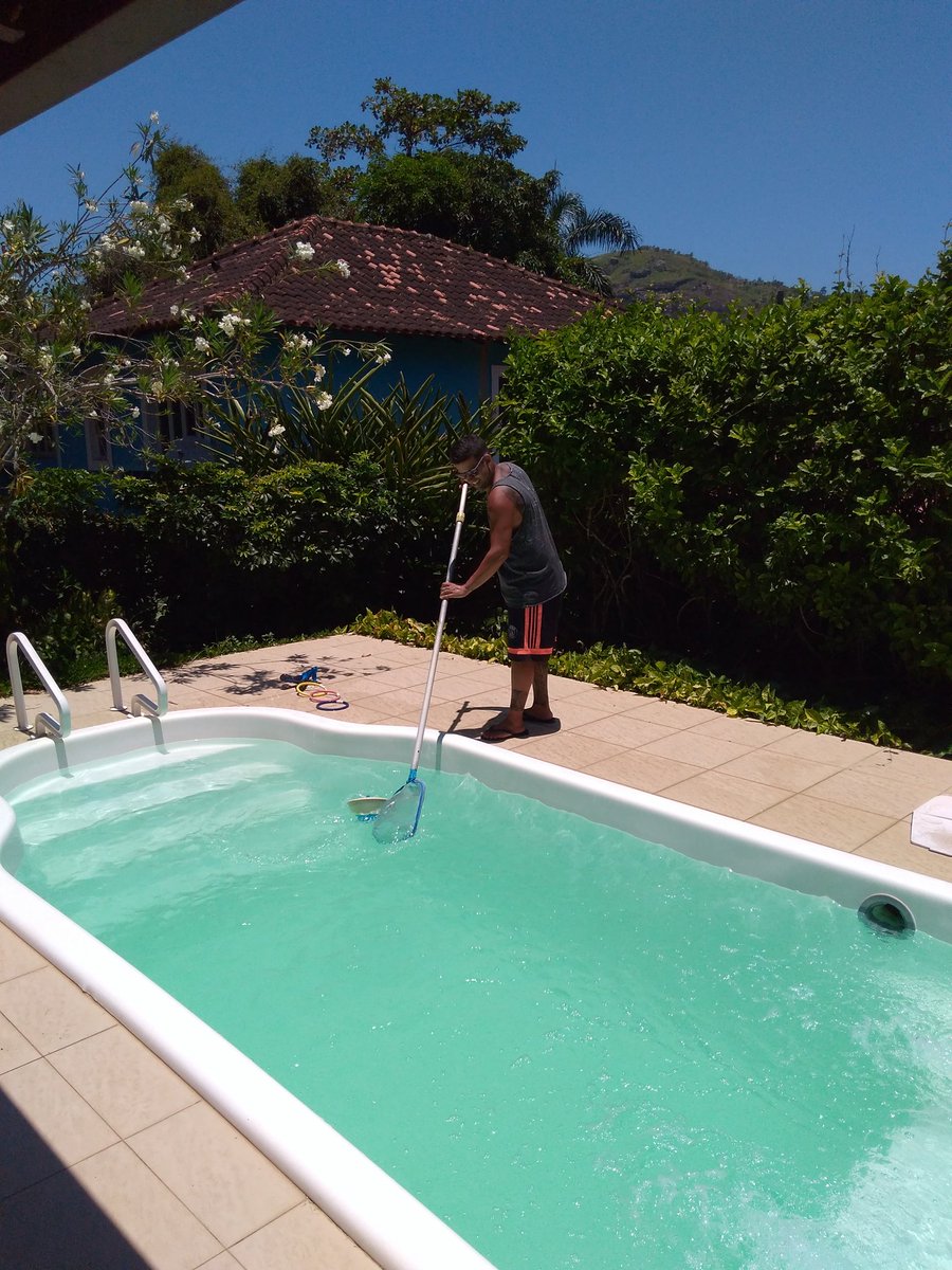 22santosth's tweet photo. Isso que eu chamo de #MansPoolCleaning
.
.
#entrandonamodinha #dobondedaLacração #peita #convocaeu #pralimparsuapiscina #tratador #manutenção #terçalinda #PoolCleaning #Sun #🤙😜 https://t.co/6zn8wOhxzG