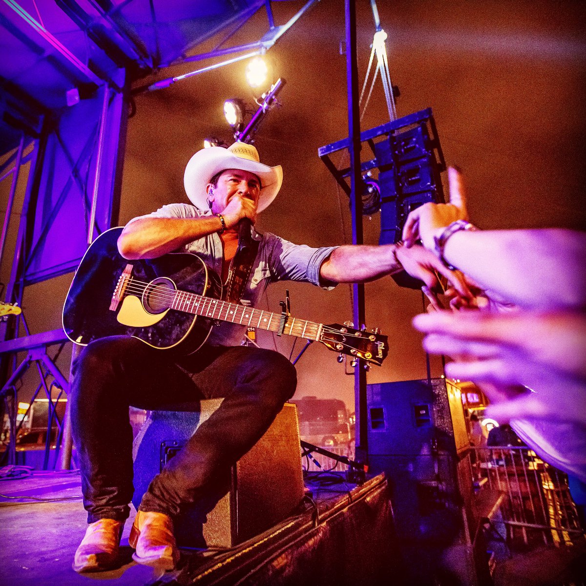 jonwolfe tweet picture