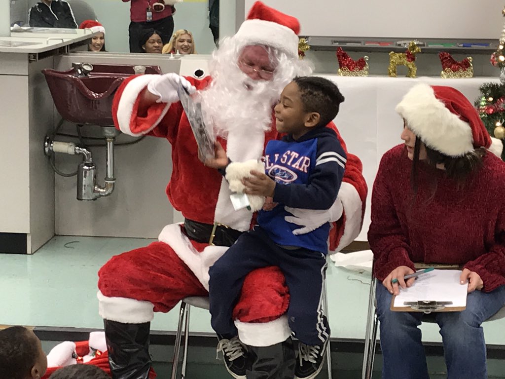 Scott_Settar's tweet photo. Exciting day for our youngest students as the Chantilly Academy Cosmetology students hosted a surprise visitor. #communityofcaring #academypride https://t.co/jWeJBpMDdo