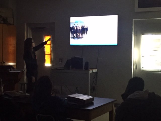Midway_Middle's tweet photo. Zannah Tyndall, MHS FFA president visited with MMS biotechnology classes, sharing the opportunities available in FFA. Thank you, Zannah, for supporting the middle school! @mhsffa @MidwayHigh https://t.co/qktF4aG3FD