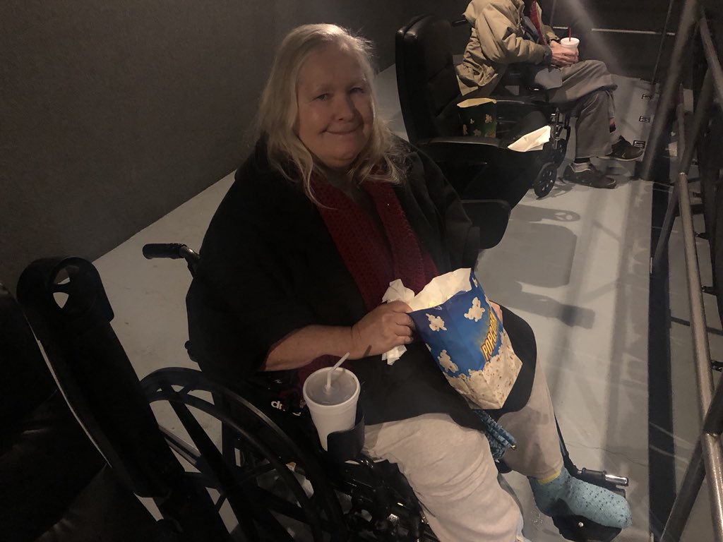 Oaks_NPWoods's tweet photo. Itโs Grinch time! #OutAndAbout #MovieOuting https://t.co/Rkm70r04CN