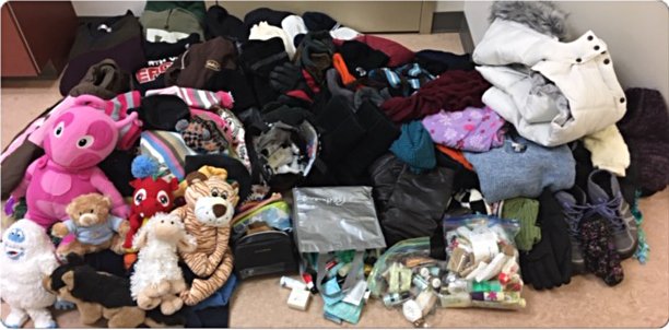CanBorderPRA's tweet photo. CBSA employees in #Regina have completed "Operation Keep Warm", collecting items for a local women’s and men’s shelter. They donated winter jackets, boots, toques, and mittens, along with kids' toys and toiletries! #CBSAGives https://t.co/Pt5SusTsQN