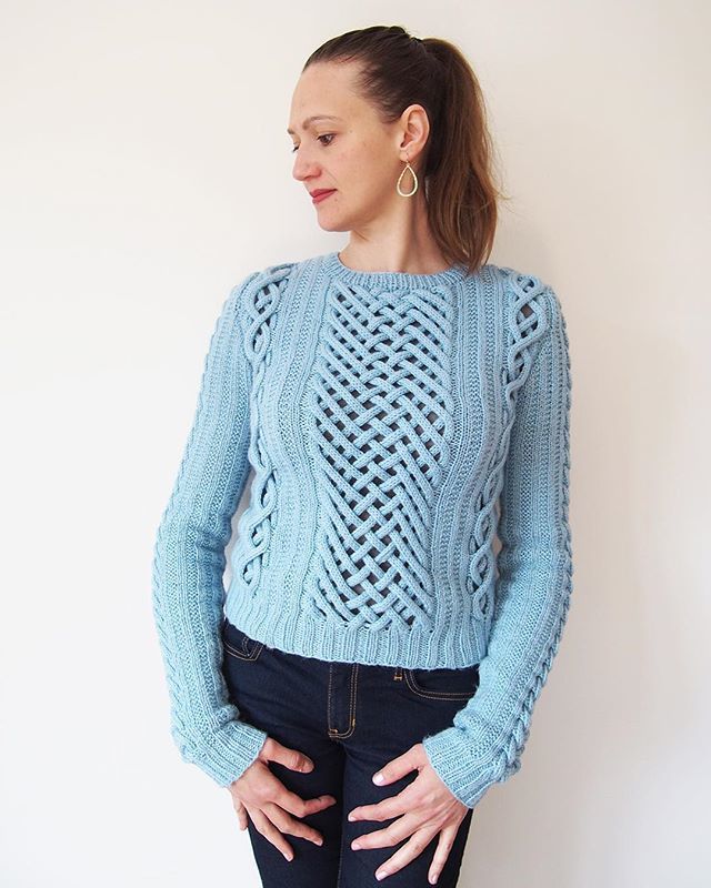 DayanaKnits's tweet photo. I brought out my crazy IT’S NOT I-CORD sweater today! Someone told me it reminded me of pottery, zoom in it’s worth it. Deets at my bio link!
.
#crazyknitting #vogueknitting #knitting #knit #knits #knitstagram #knittersofinstagram #instaknit #knittersoft… https://t.co/llREECEbMH https://t.co/Mh0iZ3VWSV