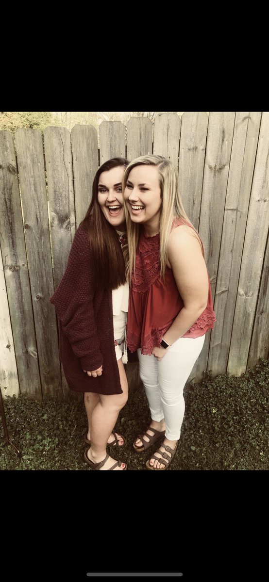 hannahclark___'s tweet photo. Happy Birthday Hal! Glad to have you as my best friend! love you so much!!💛 @halle_dykes https://t.co/6FpXVoX4qW