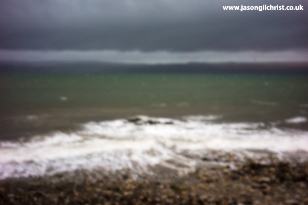 jgilchrist13's tweet photo. Today was a pinhole photography kind of day.
Rough sea by Pirnmill, Firth of Clyde, Isle of Arran.
View to Kintyre.
#Arran #seaphotography #Pirnmill #ThePhotoHour #pinholephotography #FirthofClyde #VisitScotland #pinhole #coastalphotography #StormHour #Scotland #sea #IsleofArran https://t.co/288VUUjbmn