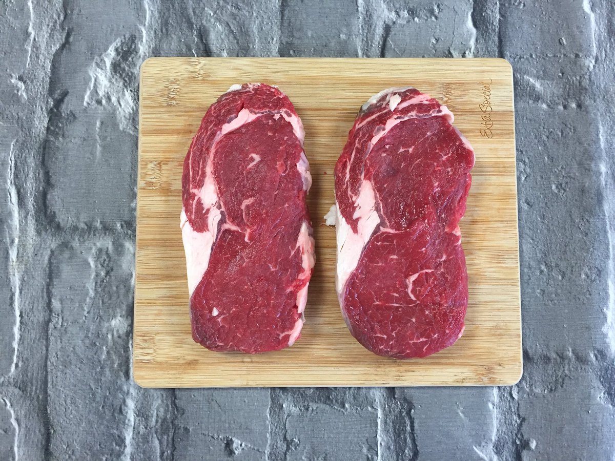 jolyonyates1's tweet photo. If I had to give a mark on the steaks we tried today it would have to be an A @FairfaxMeadow @garethwardchef @zelman_meats Our first batch of dry aged beef #westcountryPGI #dryaged #Casterbridgebeef #London https://t.co/fHJj5kuaTn