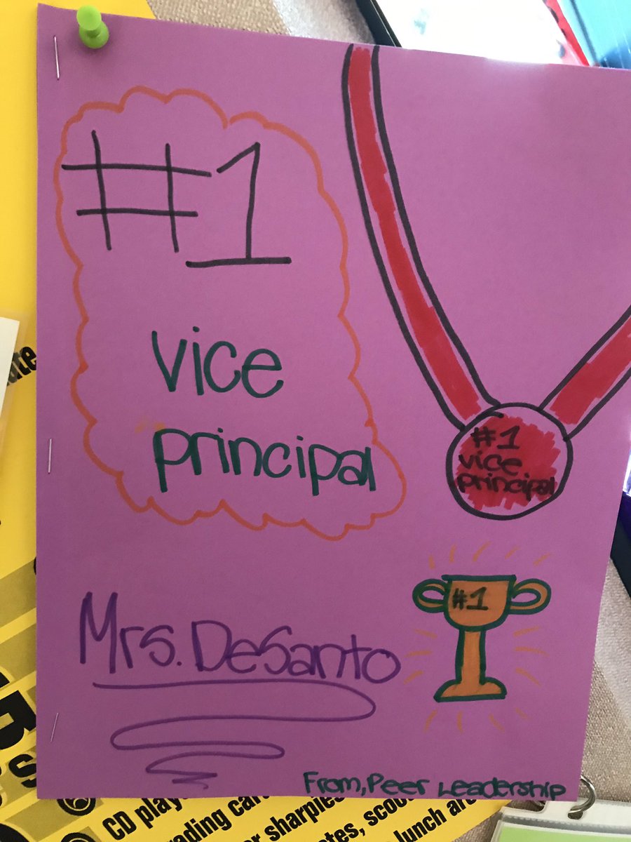 Always listen when the students share great news! I’m #1! Yay! <a href="/mlkpeerleaders/">MLK Peer Leadership</a> @mlklionpride @OsideSup @OsideUSD <a href="/MercedesLovie/">Dr. Lovie</a>