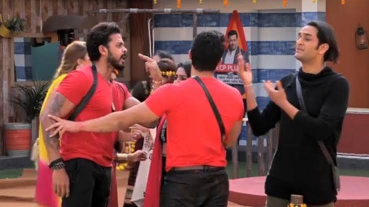 NishantJain_88's tweet photo. @BiggBoss ๐
ฐ๏ธ1๏ธโฃโก๏ธJab Tak Jahaan Mein Subah Shaam Hai Tab Tak #BB12โ โ Mein Sreesanth Ka Gussa Rahega๐ฅ
โ #BB12โ #BiggBoss12โ #ZeroOnBB12 #BB12ZeroBanaHero
@BiggBoss
Join Guys
@blessedkamal
@harshit_gadoya
@gagan_response
@witty_vishal
@Sagar14Naik
@Rahulrahs
@RameshCK1902
@acidkidrock https://t.co/pwJbndjepB