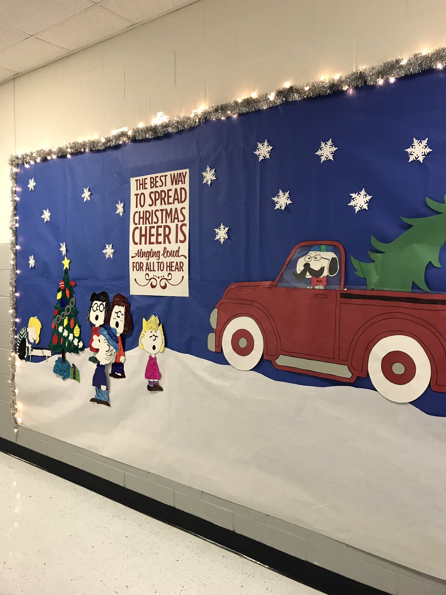 rnorriss1's tweet photo. Ms. Norriss’s, Ms. Tammy’s, and Ms. Martischnig’s doors and wall are all decorated for Christmas! #jagsofjefferson #iamwfisd #wfisddoors https://t.co/6tS4x1D8i4