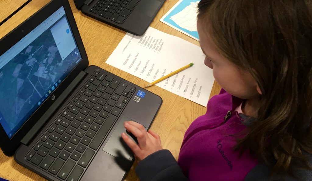 GBSGr2's tweet photo. An open US map, list of destinations and @googleearth is all it takes for MsGilbert’s @GBSGr2 to explore the country via satellite, sky and street views. No guide required. #seetheworld https://t.co/lsiJAylomo