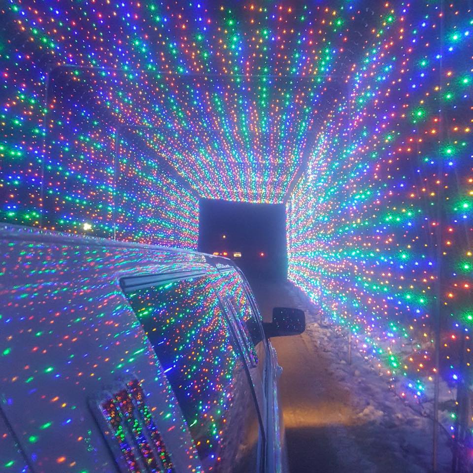 whereedmonton's tweet photo. 🚗 GIVEAWAY 🚗: Travel through an amazing 200-foot light tunnel! RT &amp; follow to win a vehicle pass for the final days of @CastrolRaceway's Magic of Lights. Draw Dec 27. https://t.co/TQ96NQTHBS 

#yeg #yegevents https://t.co/Jx4MMJbwkX