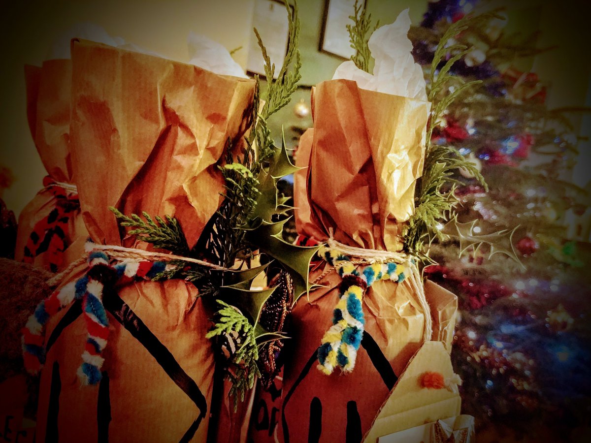 Festive gifts ready for the leader team! #Christmas #Thankyous <a href="/RedKiteESU/">Red Kite Explorers</a> #iScout and show gratitude to those who Scout with me.