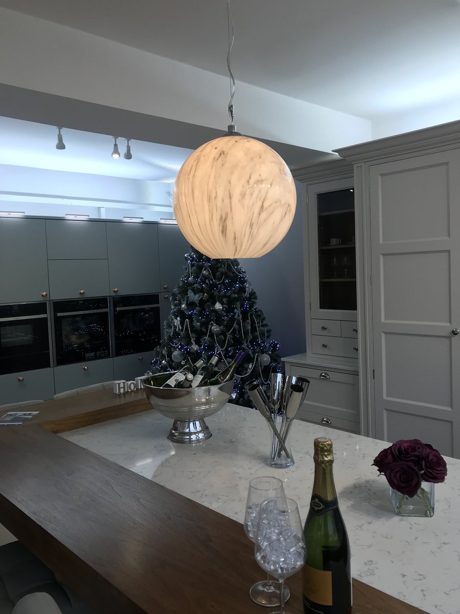 RegalKitchens1's tweet photo. We have some beautiful new #pendantlights from @LeytonLighting on display at our #chelmsford showroom. 

Regal can include a wide variety of lighting in your new #dreamkitchen 
https://t.co/X0NSx7gQ53

#kitchendesign #kitchenshowroom #kitchenlighting #essex https://t.co/LGmNK9nNHz