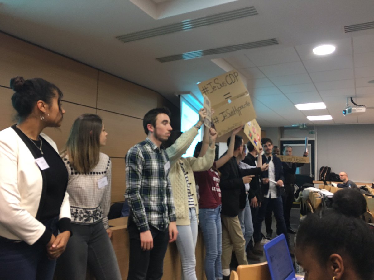 LeUpec's tweet photo. Intervention des activistes face au manque de mesures prises en compte par le CPD https://t.co/stuoN9gWl2
