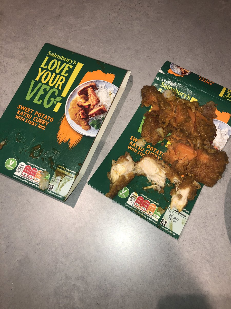 eilidh258's tweet photo. .@sainsburys @PETAUK @TheVeganSociety just found chicken in my vegan ready meal from Sainsbury’s. Is this “cross contamination” or one of your employees trying to have a joke? Either way bang out of order. https://t.co/ylNd0KP7zX