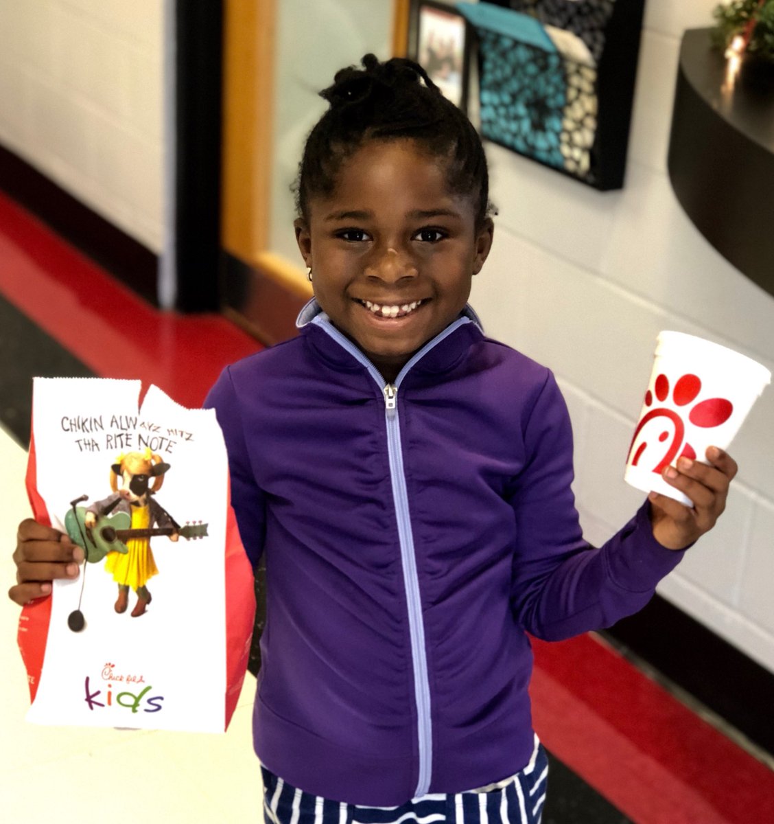 “Best lunch ever!” ⁦<a href="/cfaellisville/">ChickfilA-Ellisville</a>⁩ ⁦@MissWhitchurch⁩ ⁦@PondElemAP⁩